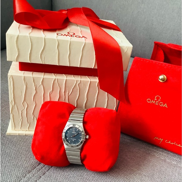 Ladies OMEGA CONSTELLATION SUPER CUTE watch???